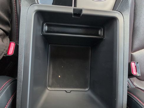 Used 2025 Honda Pilot Black Edition image 31