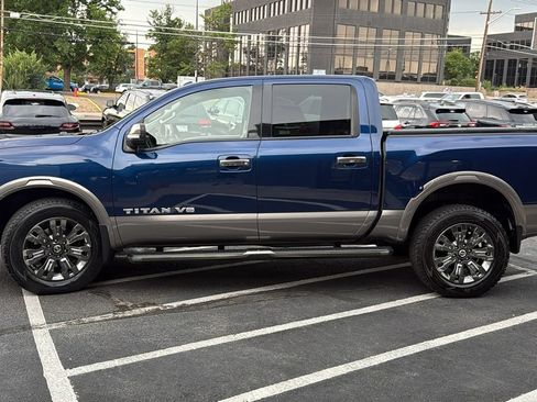 Used 2018 Nissan Titan Platinum Reserve AWD/4WD image 6