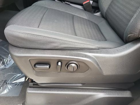 Used 2021 Chevrolet Silverado 1500 LT AWD/4WD image 14
