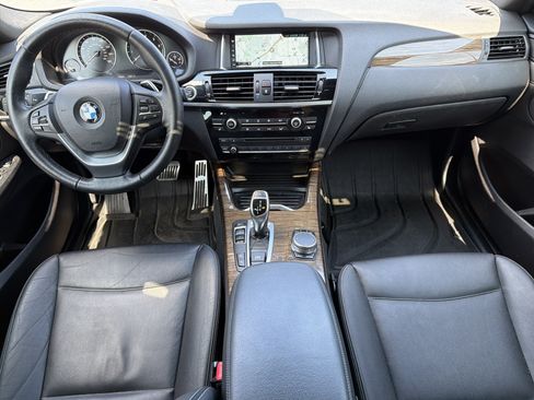 Used 2018 BMW X4 xDrive28i AWD/4WD image 3
