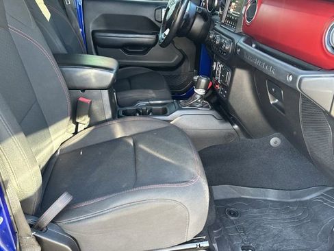 Used 2019 Jeep Wrangler Unlimited Rubicon w/ Dual Top Group image 15