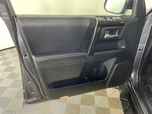 Used 2021 Toyota 4Runner TRD Off-Road Premium image 19