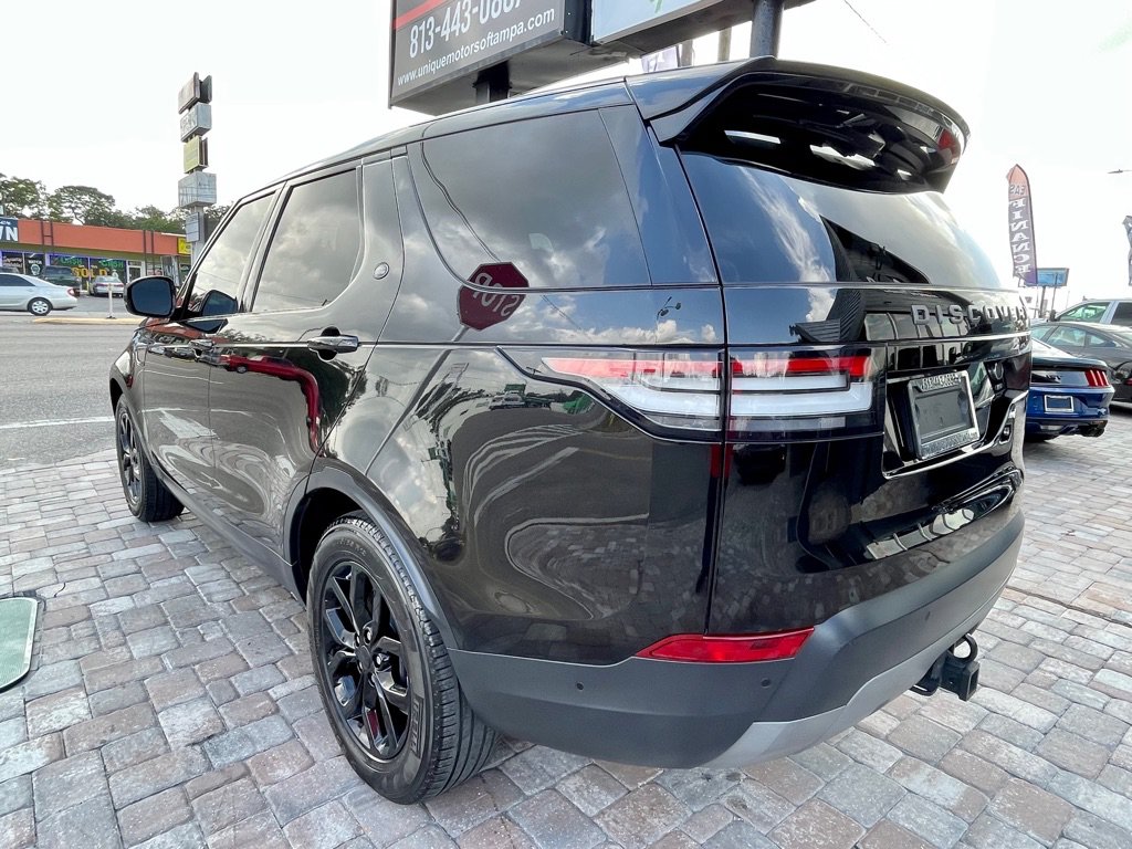 Used 2017 Land Rover Discovery SE AWD/4WD image 6