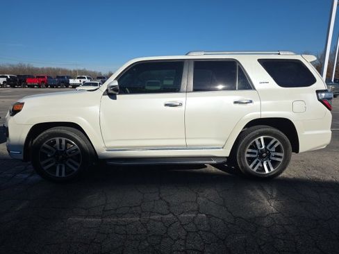 Used 2017 Toyota 4Runner Limited image 4