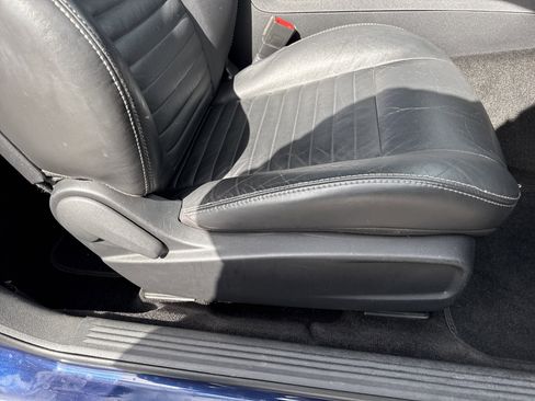 Used 2013 Dodge Challenger R/T image 22