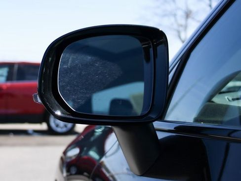 Used 2025 Volvo XC60 B5 Plus image 8