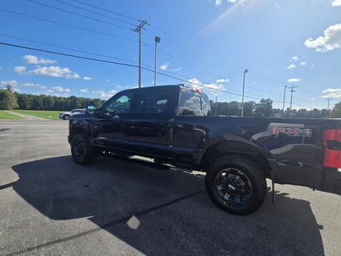 Used 2023 Ford F250 Lariat w/ Sport Appearance Package AWD/4WD image 5