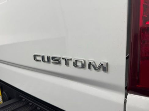 Used 2022 Chevrolet Silverado 2500 Custom w/ Custom Value Package AWD/4WD image 35