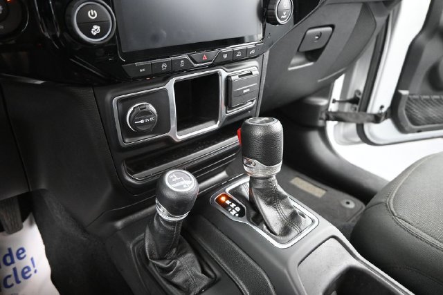 Used 2023 Jeep Wrangler Unlimited Sport AWD/4WD image 33