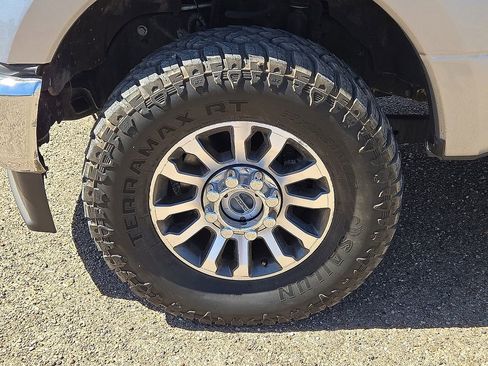 Used 2022 Ford F250 Lariat w/ Lariat Ultimate Package image 11