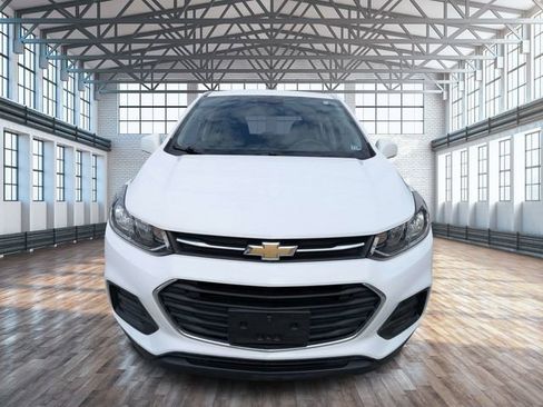 Used 2019 Chevrolet Trax LS AWD/4WD image 9