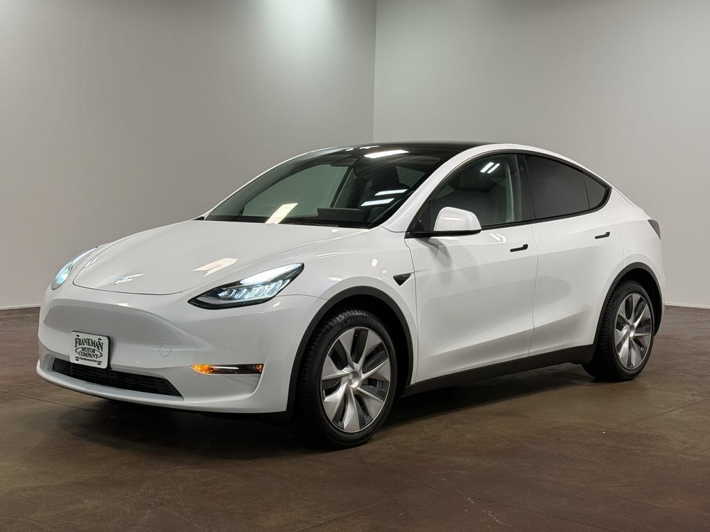 Used 2021 Tesla Model Y Long Range AWD/4WD image 7