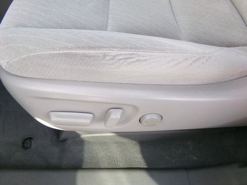 Used 2020 Toyota Sienna LE image 17