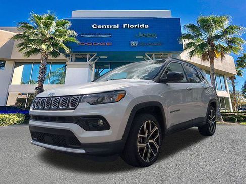Certified 2025 Jeep Compass Limited AWD/4WD image 9