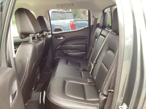 Used 2017 GMC Canyon SLT w/ Driver Alert Package image 8