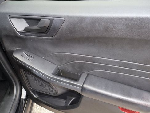 Used 2022 Ford Escape SE image 16