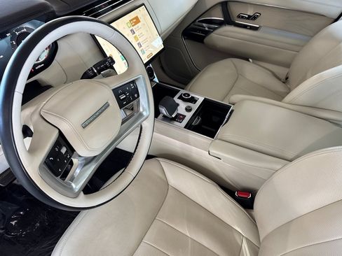 Used 2023 Land Rover Range Rover Autobiography AWD/4WD image 4