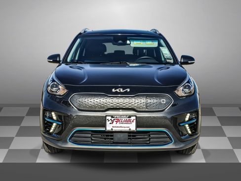 Used 2022 Kia Niro EX Premium w/ Cold Weather Package image 2
