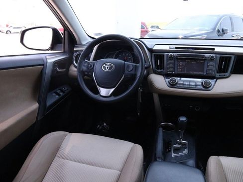 Used 2015 Toyota RAV4 XLE w/ Four Season Floor Mat Package AWD/4WD image 23