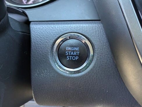 Used 2021 Toyota Camry SE w/ Convenience Package image 26