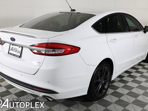 Used 2018 Ford Fusion SE w/ Equipment Group 201A image 5