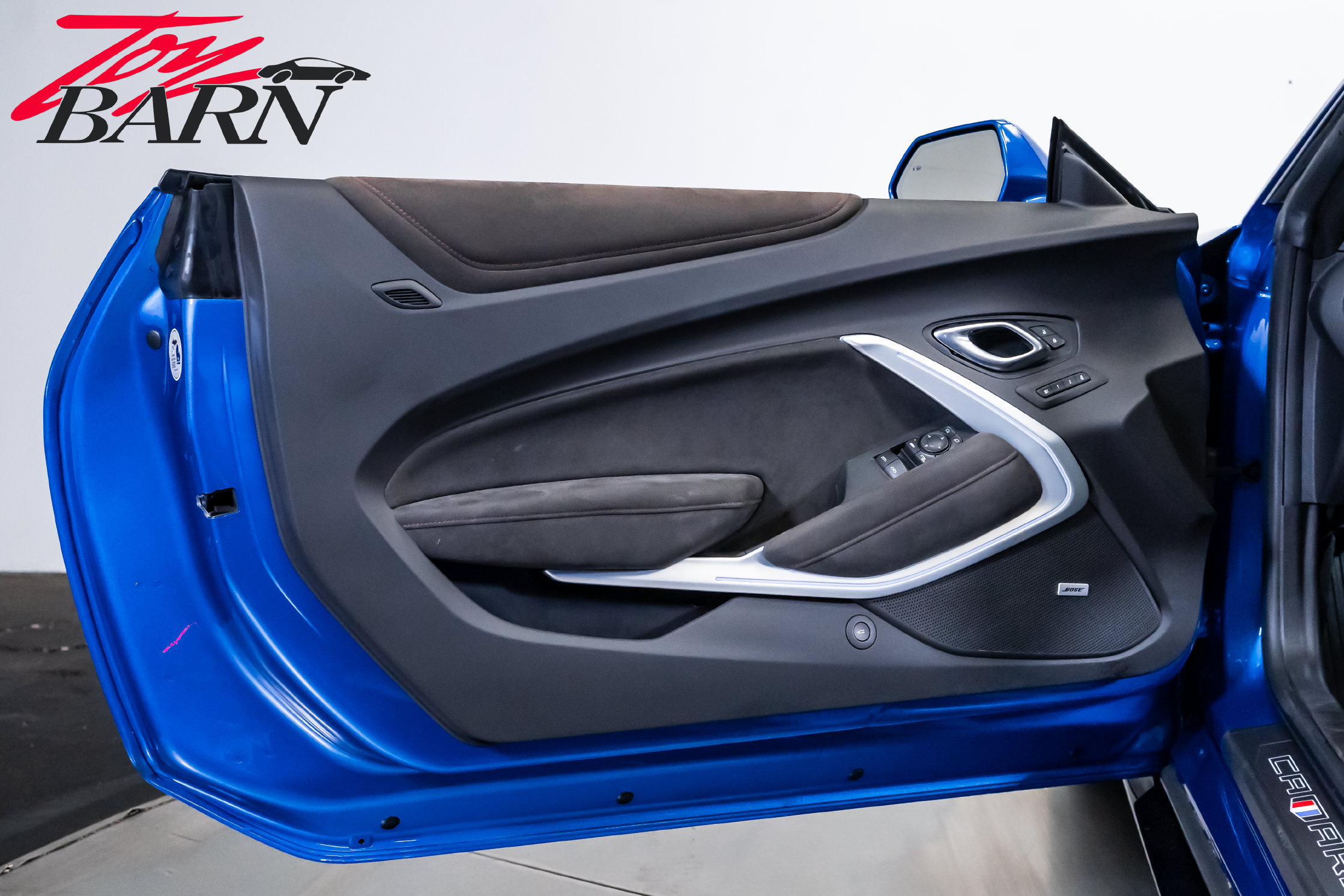 Used 2018 Chevrolet Camaro ZL1 RWD image 27