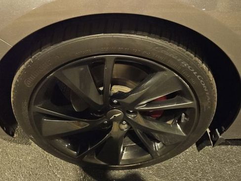 Used 2023 Genesis G70 2.0T w/ Sport Prestige Package image 10