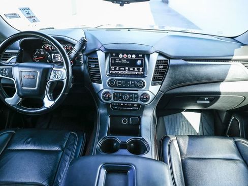 Used 2018 GMC Yukon SLE image 15