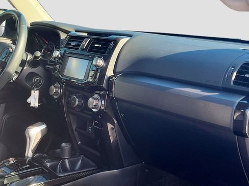 Used 2019 Toyota 4Runner TRD Off-Road Premium image 31