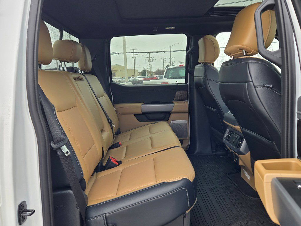 Used 2024 Ford F350 Lariat w/ Lariat Ultimate Package AWD/4WD image 7