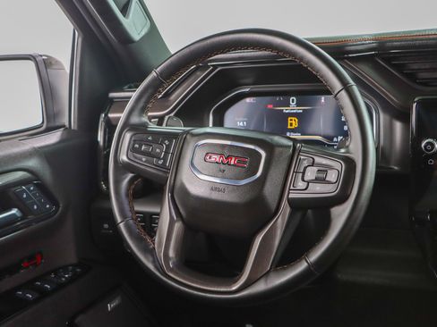 Used 2024 GMC Sierra 1500 AT4 w/ Technology Package AWD/4WD image 14