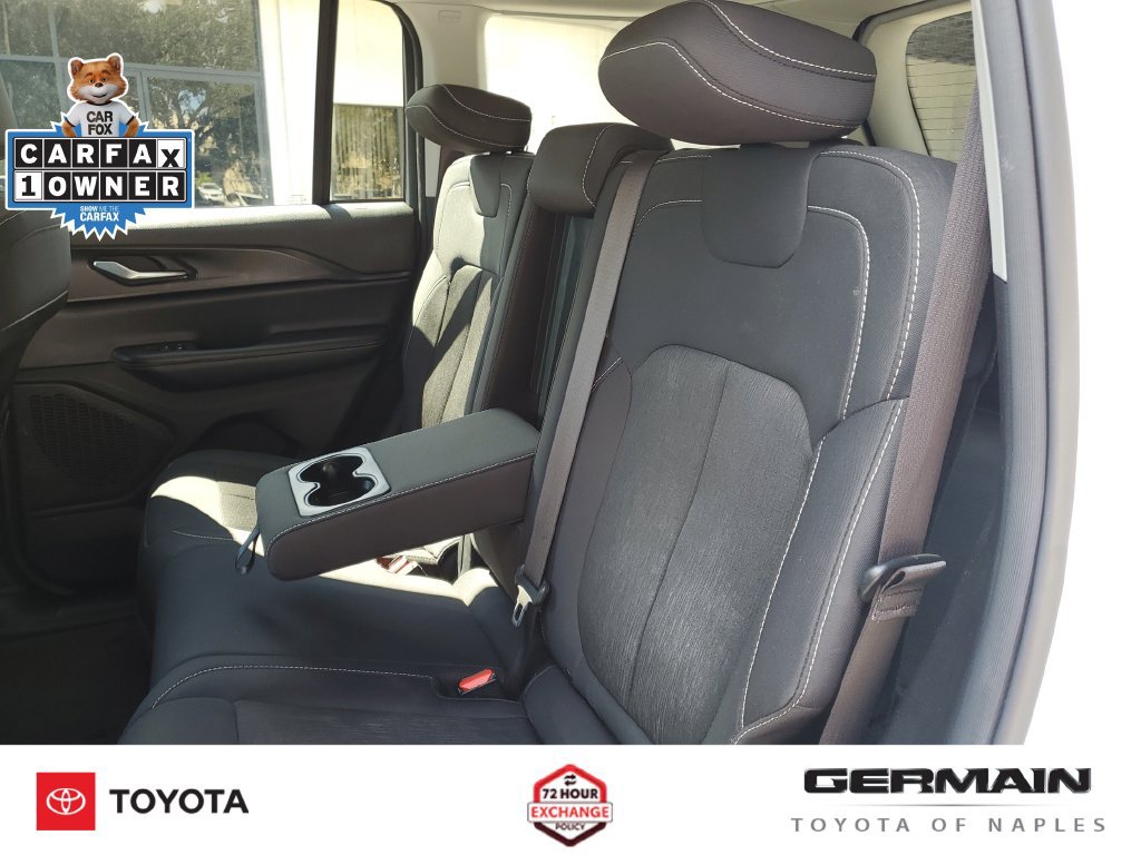 Used 2024 Jeep Grand Cherokee Laredo RWD image 20