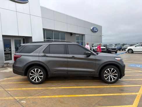 Used 2020 Ford Explorer ST w/ Premium Technology Package AWD/4WD image 8