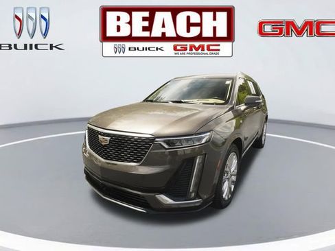 Used 2020 Cadillac XT6 Premium Luxury w/ Platinum Package FWD image 7