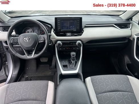 Used 2021 Toyota RAV4 XLE w/ Convenience Package AWD/4WD image 13