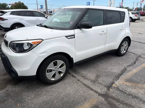 Used 2016 Kia Soul FWD image 1