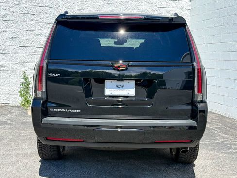 Used 2019 Cadillac Escalade Luxury AWD/4WD image 7