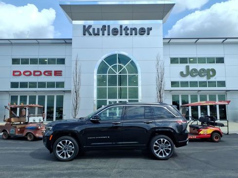 Used 2023 Jeep Grand Cherokee Overland w/ Luxury Tech Group IV AWD/4WD image 1