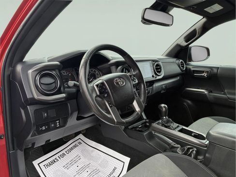 Used 2021 Toyota Tacoma TRD Sport image 21