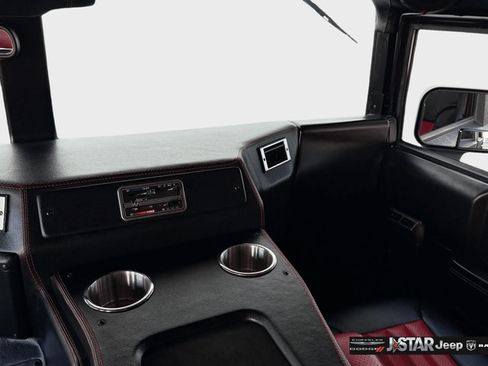Used 2001 HUMMER H1 4-Door Wagon AWD/4WD image 16
