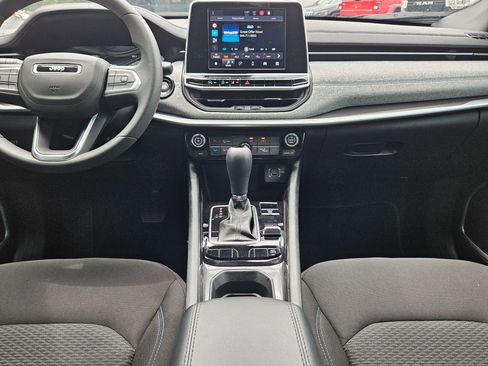 Used 2025 Jeep Compass Sport AWD/4WD image 10