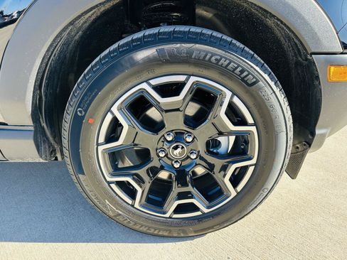 New 2026 Ford Bronco Sport Outer Banks w/ Outer Banks Tech Package+ AWD/4WD image 42