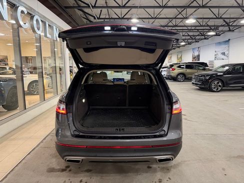 Used 2022 Lincoln Nautilus Reserve AWD/4WD image 13