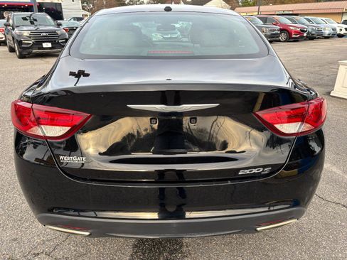 Used 2015 Chrysler 200 S w/ Comfort Group image 5