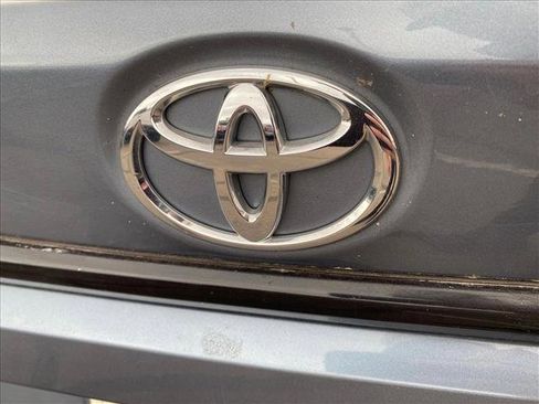 Used 2022 Toyota Corolla LE FWD image 23