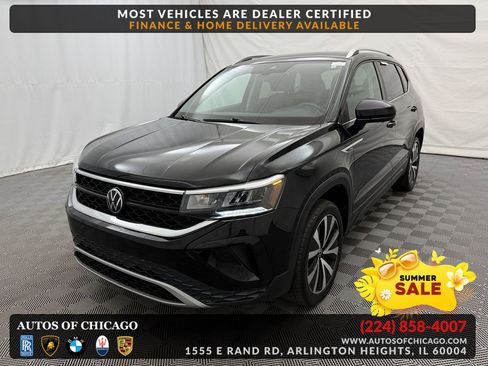 Used 2024 Volkswagen Taos SE FWD image 1