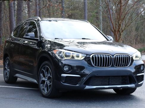 Used 2017 BMW X1 xDrive28i w/ Premium Package image 7