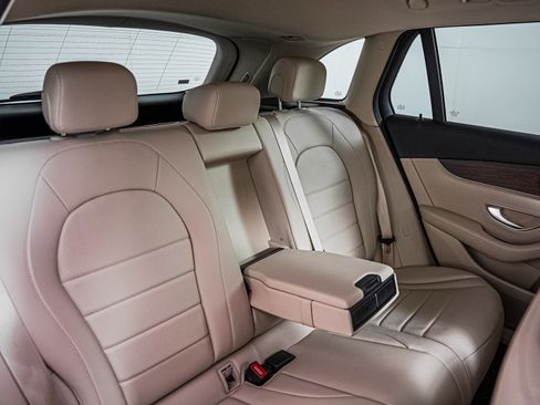 Used 2022 Mercedes-Benz GLC 300 image 10