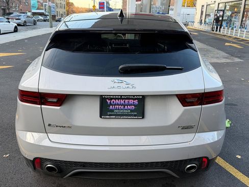 Used 2018 Jaguar E-PACE SE image 4
