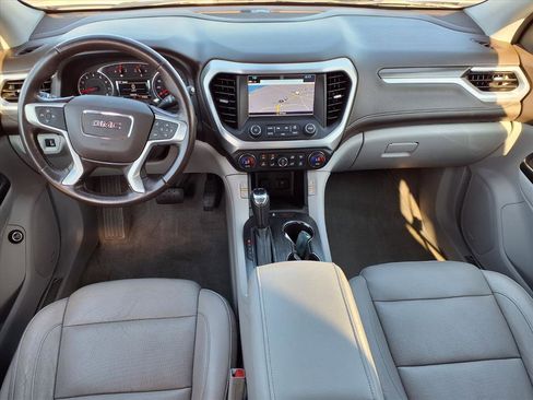 Used 2019 GMC Acadia SLT image 3